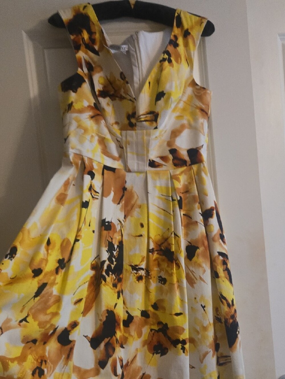 Maggy London Yellow Floral Midi Dress - Picture 4 of 5
